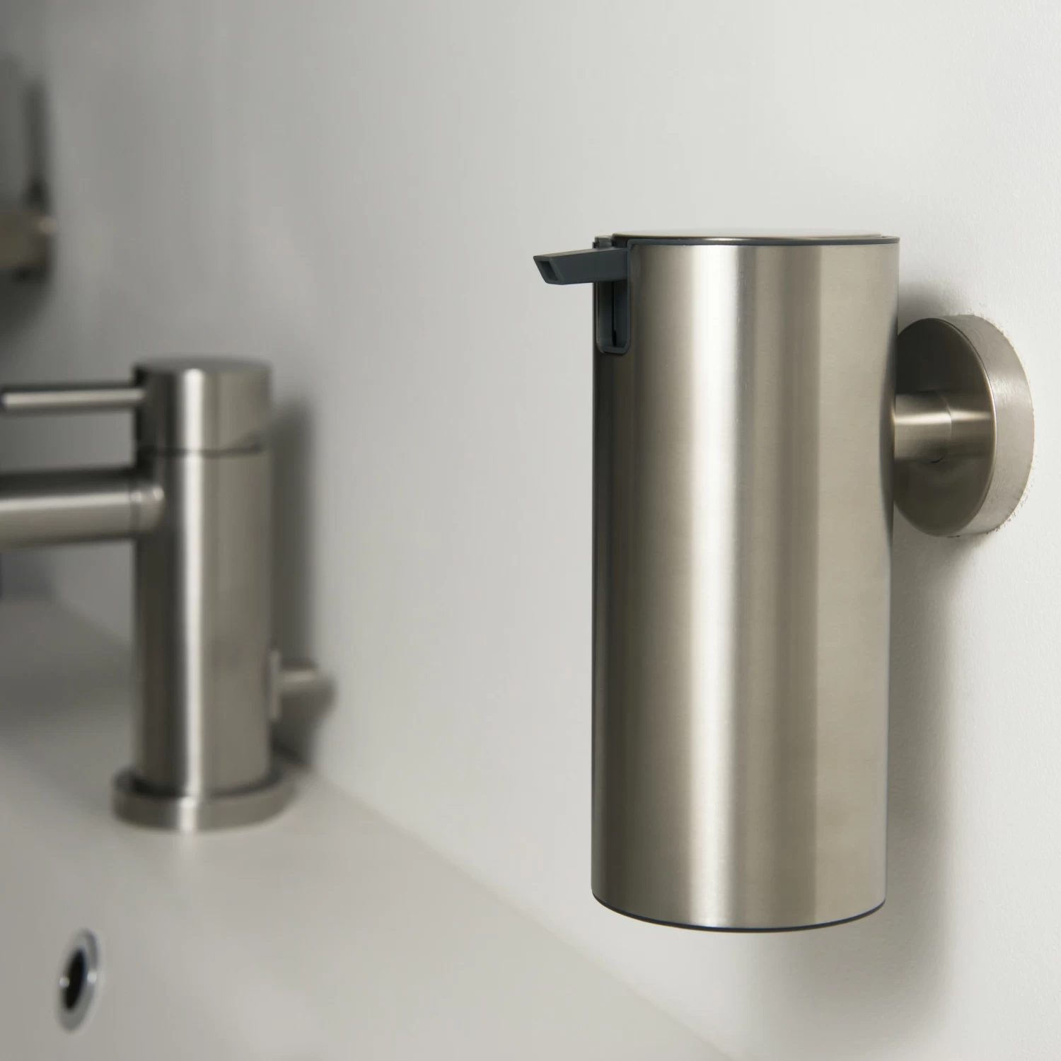 Tiger Boston Zeepdispenser Groot Rvs - Afbeelding 4